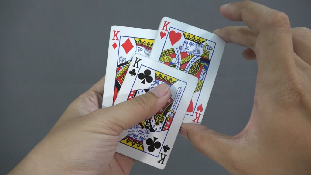 Nếu 3 quân bài cộng lại sở hữu số điểm lớn hơn 10, Win79 sẽ tính điểm hàng đơn vị