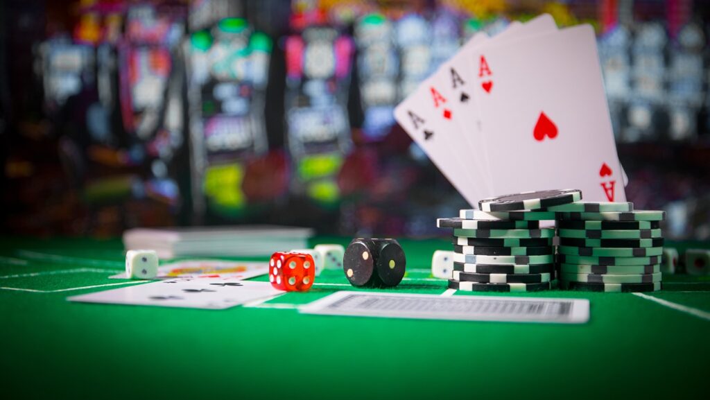 Kinh nghiệm quản lý tiền bạc khi đánh bài đổi thưởng Win79 Club